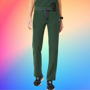 EUC - FIGS - BRITISH RACING GREEN - KADE CARGO SCRUB PANT - SMALL TALL